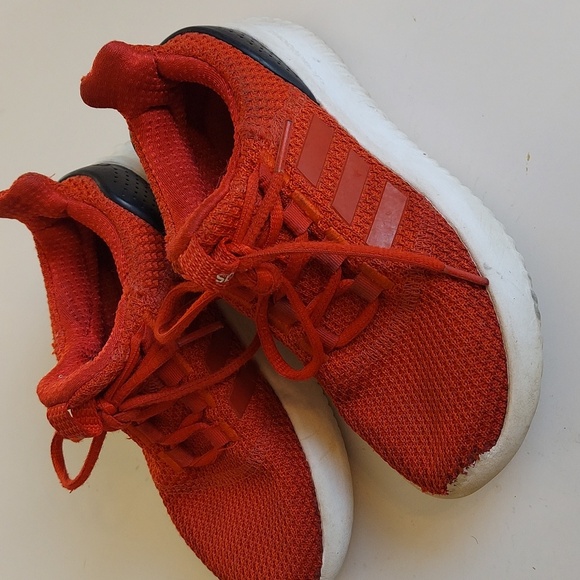 Youth Adidas Red Sneakers Sz. 1 - Picture 2 of 8